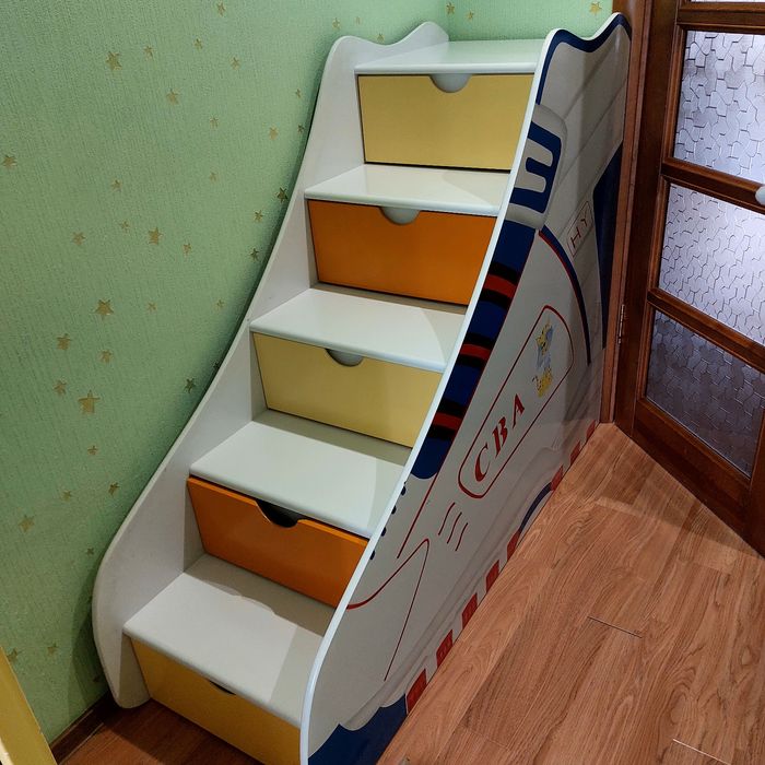 Продам шкаф- лестница