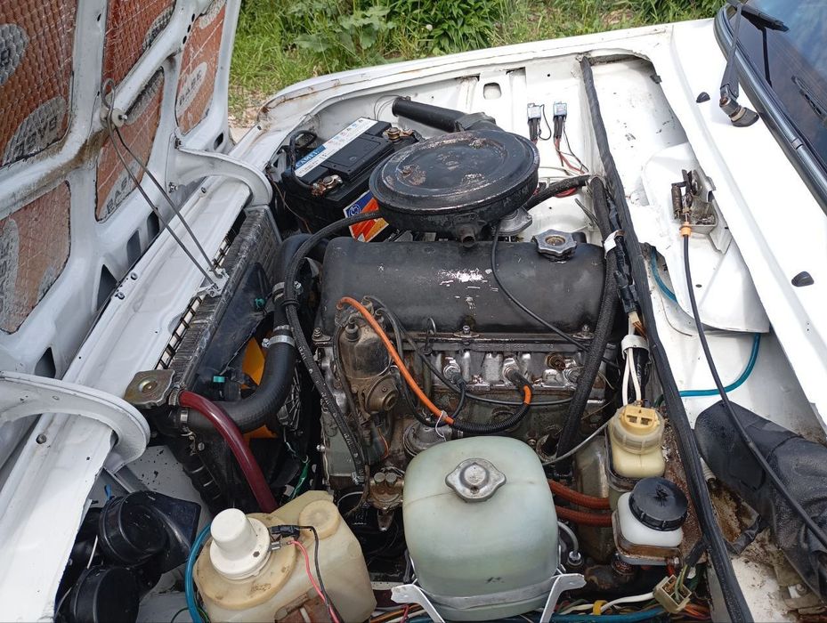 Mashina Lada vaz 2106