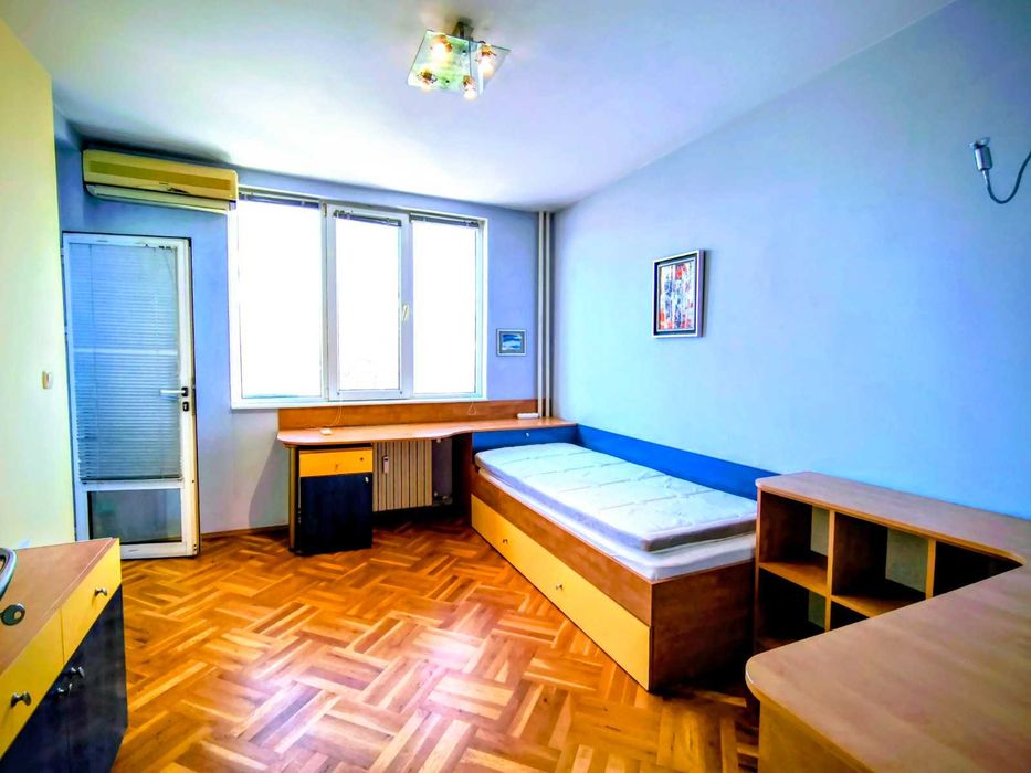 Дава се под наем Тристаен апартамент в Пловдив, Тракия - 100 кв.м за 488.58 € - Снимка #8