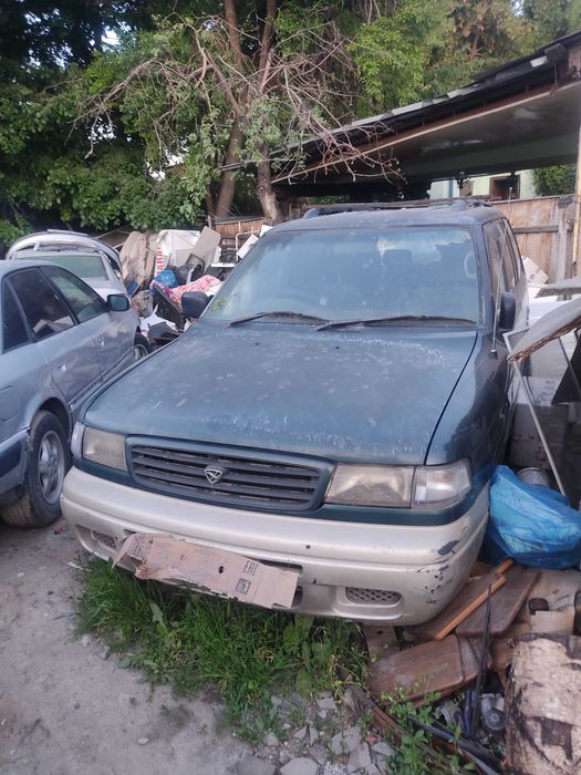 Продам запчасти на Mazda MPV