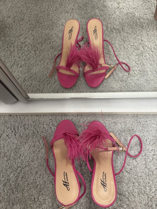 Sandale cu toc roz 38