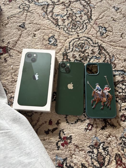 Айфон 13 в отличном состояние