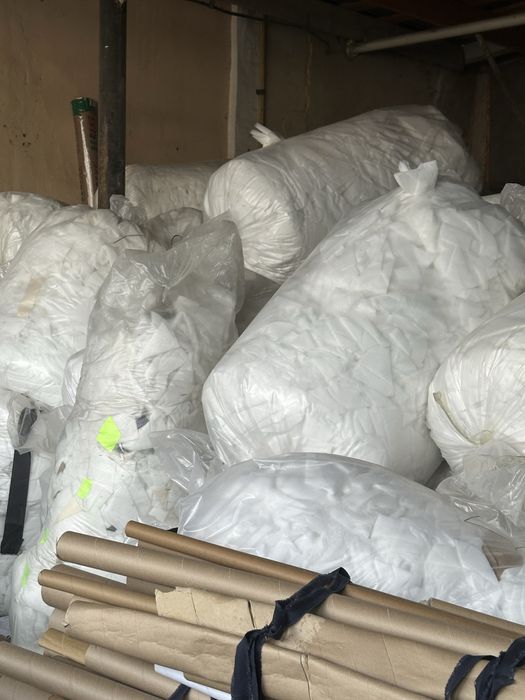 Продам синтепон тбрезки 1 меш. 1000тг.