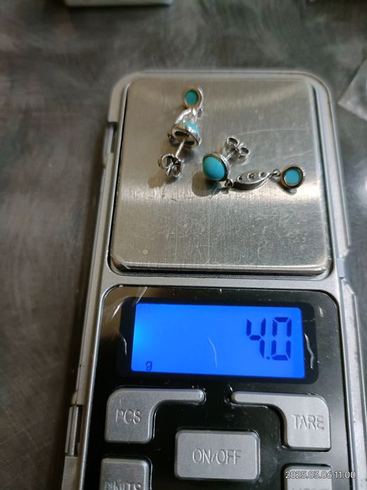 Vind cercei din aur 18kt cu diamante și turquaz