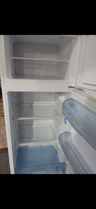 Продам  холодильник