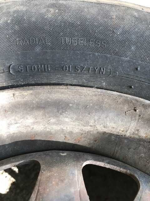 Евтини гуми с джанти 13 цола.  2 бр. от 2004 и 2 бр. от 2017 год.