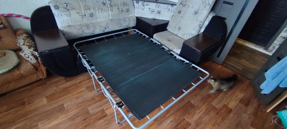 Продам угловой диван