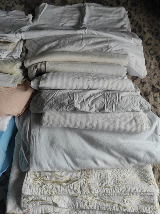 C earșafuri, cearceafuri, fețe de pat, diferite modele, diferite mărim