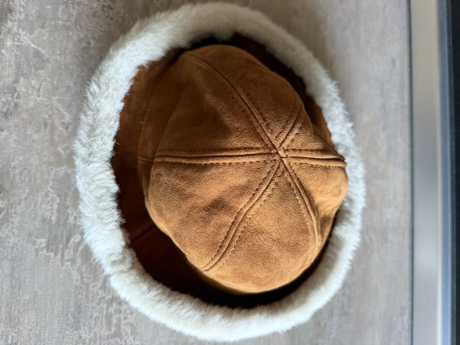 Caciula , de dama, piele de oaie cu blana