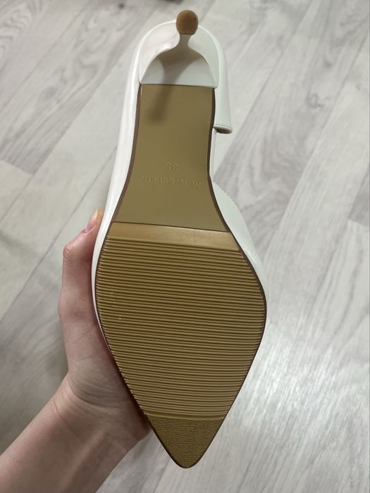 Туфли белые классические