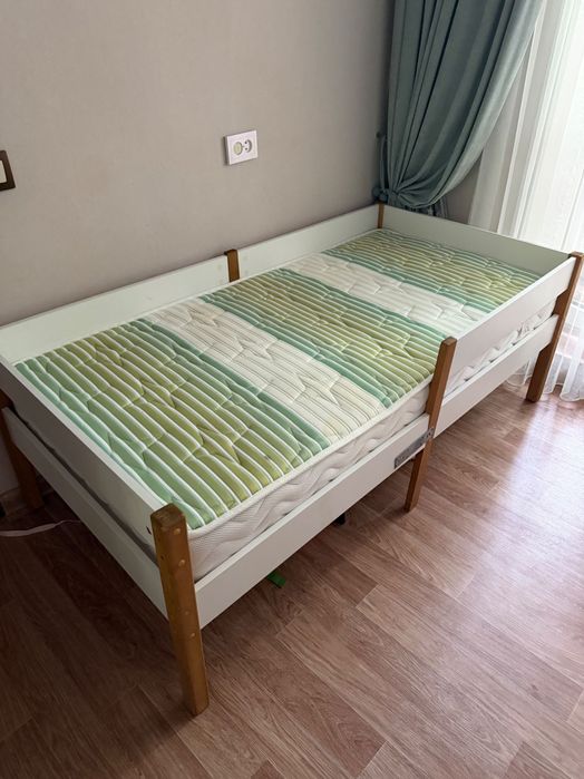 Продам детскую кровать со спальным местом 80*160 см