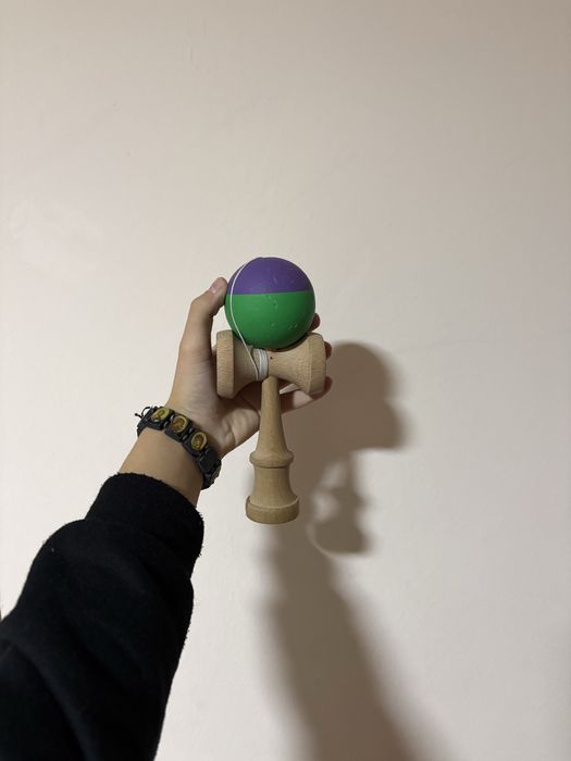 schimb kendama anti skid nelansata cu un broken shape