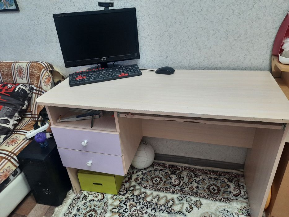 Детский гарнитур. Шкаф и рабочий стол