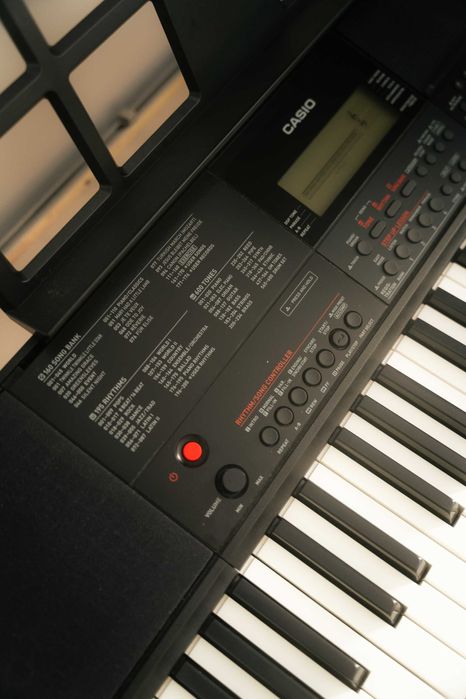 Orga Electronica Casio CT-X700 cu Stativ inclus - Stare Excelenta