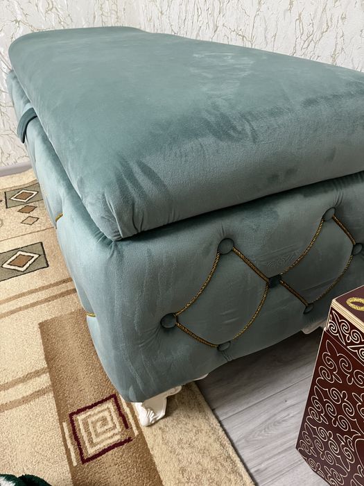 Пуфик ( типо диван ) размер 1 м 50см - 55 см