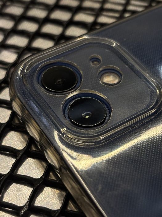 Iphone 12  торг приветсвуеться