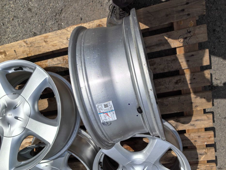 17 цола 6 х 139,7 мм Исузу - ОРИГИНАЛ /Тойота / Грейт Уол и други