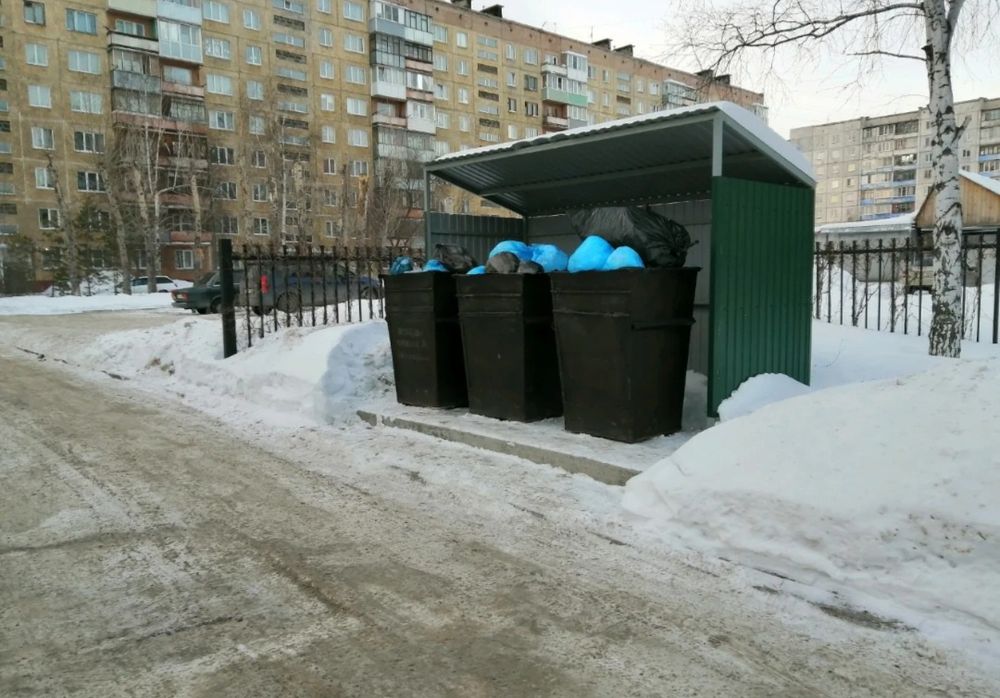 Мусорные площадки с установкой