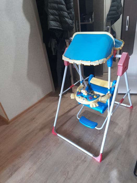 Продам детскую качелю