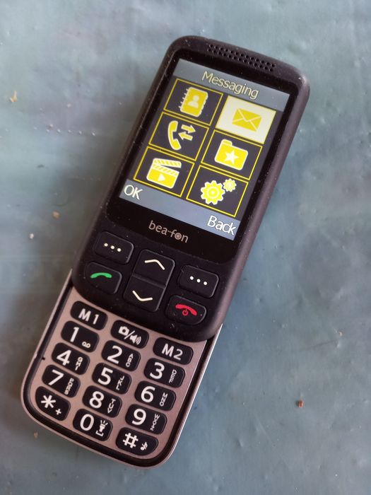 Vând telefon pentru Seniori cu șină