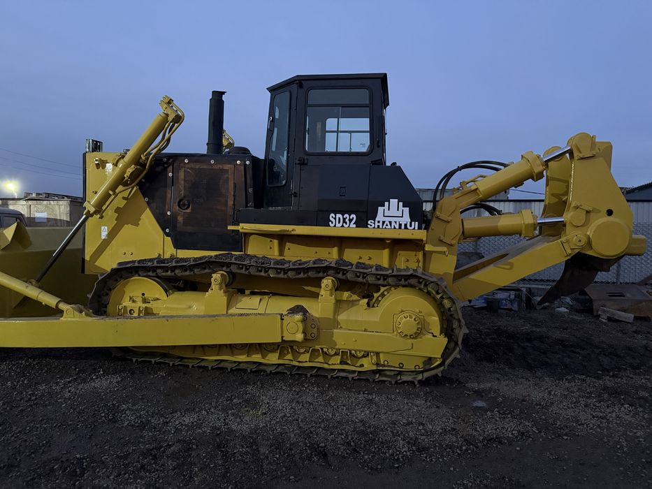 Бульдозер shantui sd32