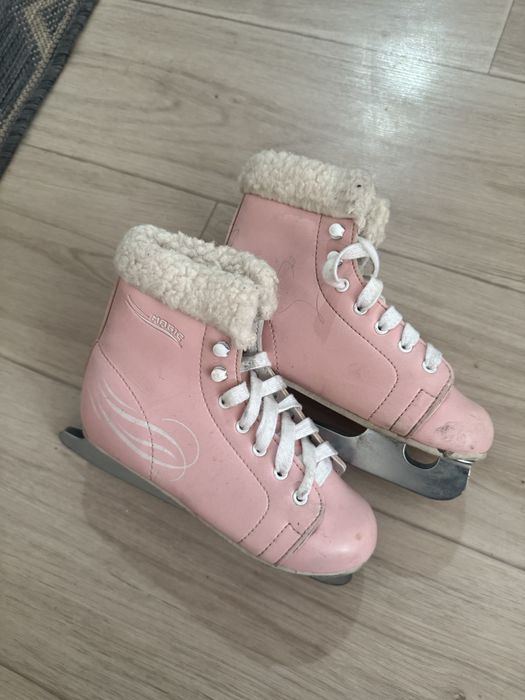 Продам 2 коньки детские, размер 30-33,33