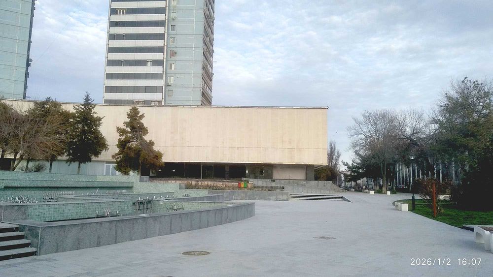 В центре города Ташкента пл. Хамида Алимджана 174 м2