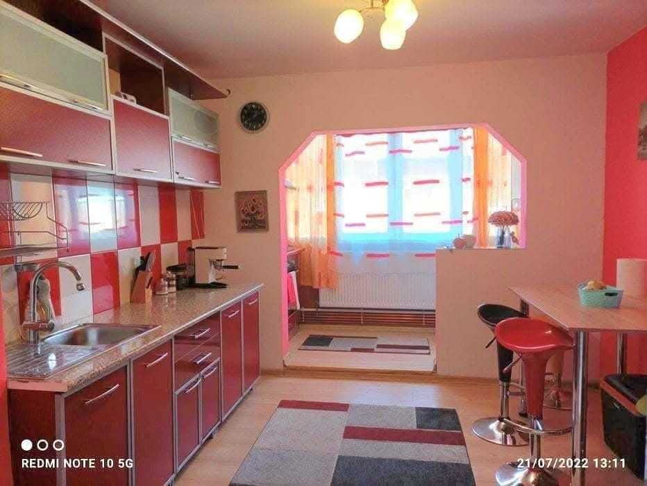 Apartament doua camere decomodat, în spatele primărie St. O. Iosif