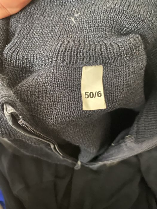 Свитер сатылады размер 50……………….