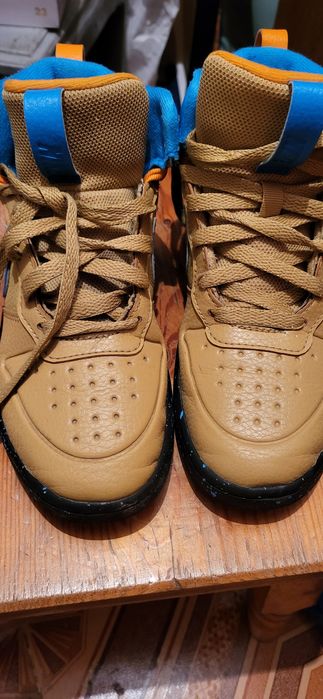 Ghete/Adidasi Nike,marimea 35