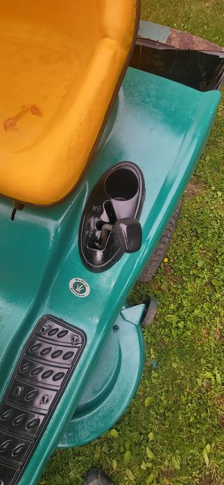 Tractoras de tuns gazon