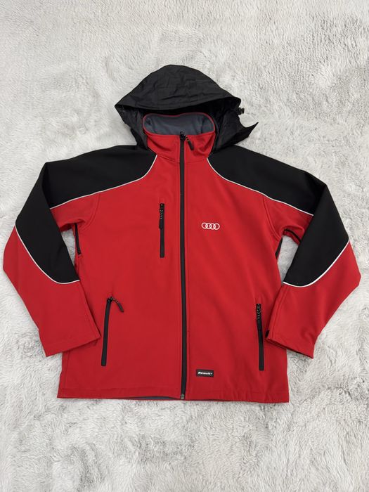 Мъжко софтшел яке  AUDI .Размер M/L