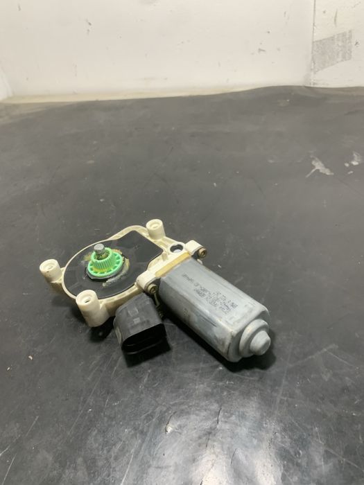 Motoras Geam stanga fata BMW Seria 5 E60 E61 | 6922267