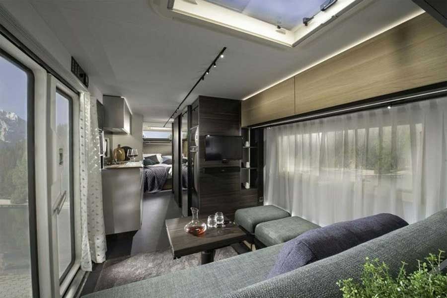 Дом на колесах с документами.