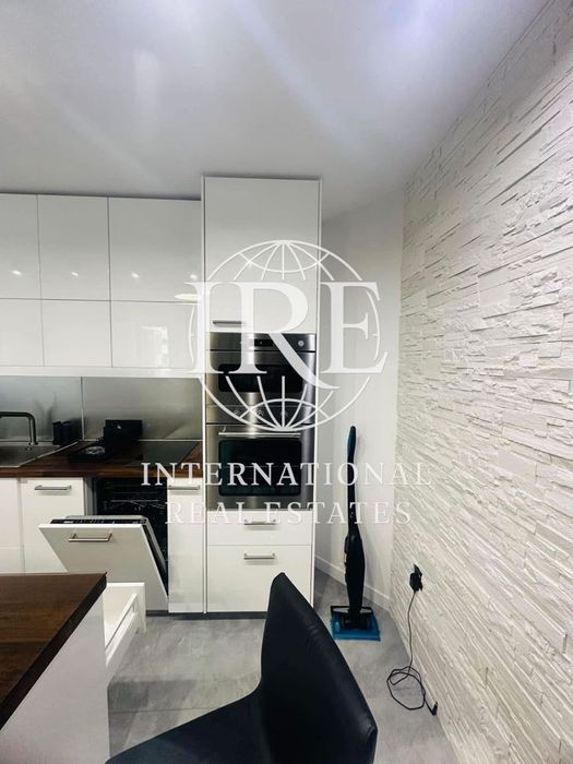 Продава се Двустаен апартамент в Варна, Аспарухово - 62 кв.м за 1193 €/кв.м - Снимка #3