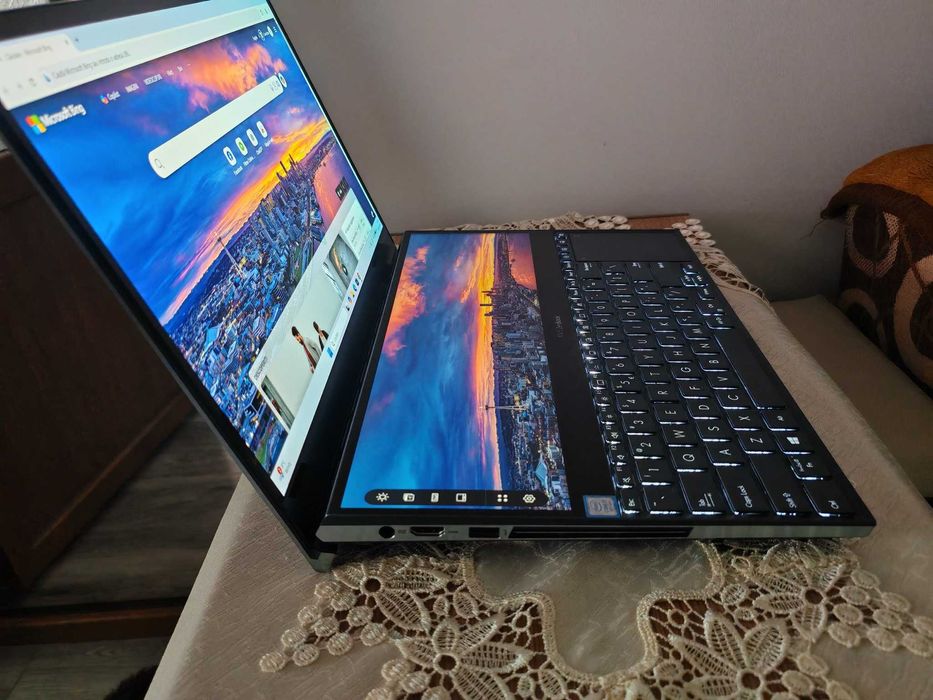 ASUS ZenBook Pro Duo UX581GV i7-9750H GHz, 15.6", 4K, OLED, 16/1Tb
