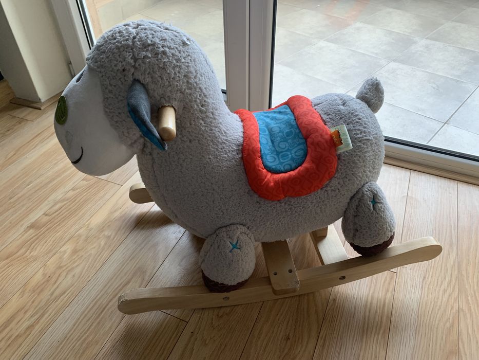 Бебешка играчка - Сладка люлееща се овца