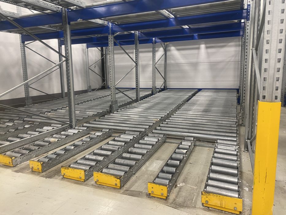 Sistem de role pentru transport paleti ,cutii.