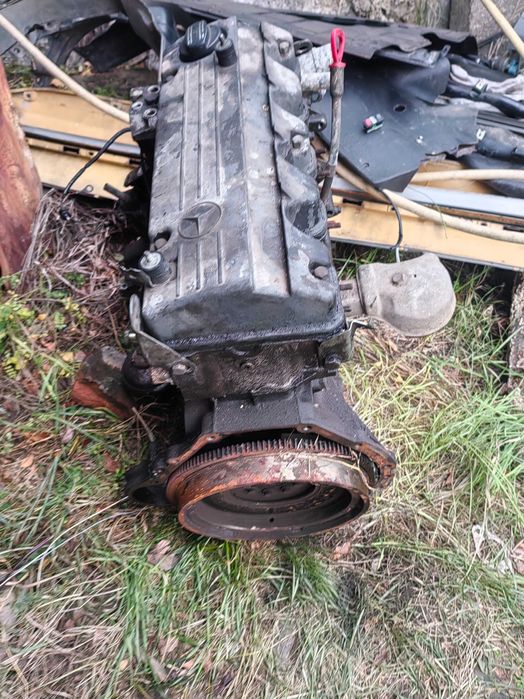 Двигател 1.8 бензин и купе от Мерцедес 190