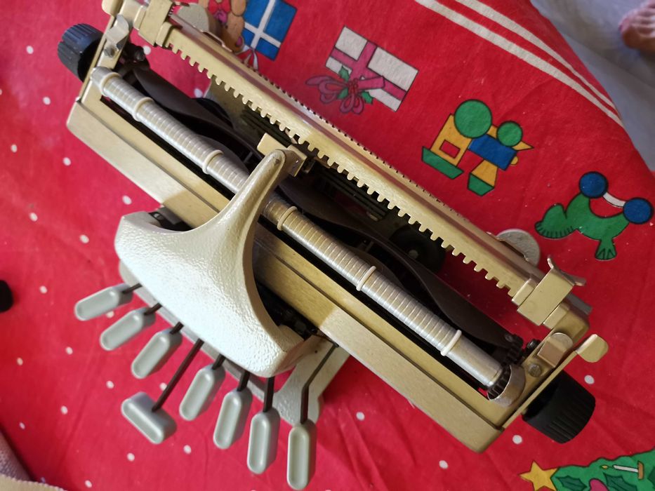 Masina de scris Braille