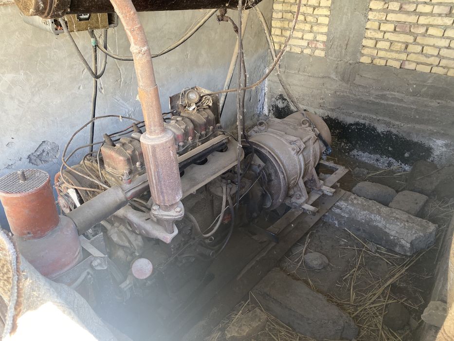 Движок сотилади 30 кв трактор матор ишлайди хамма нарсалари комплект