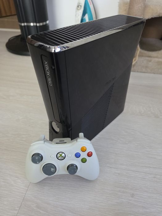 Consola xbox 360 slim