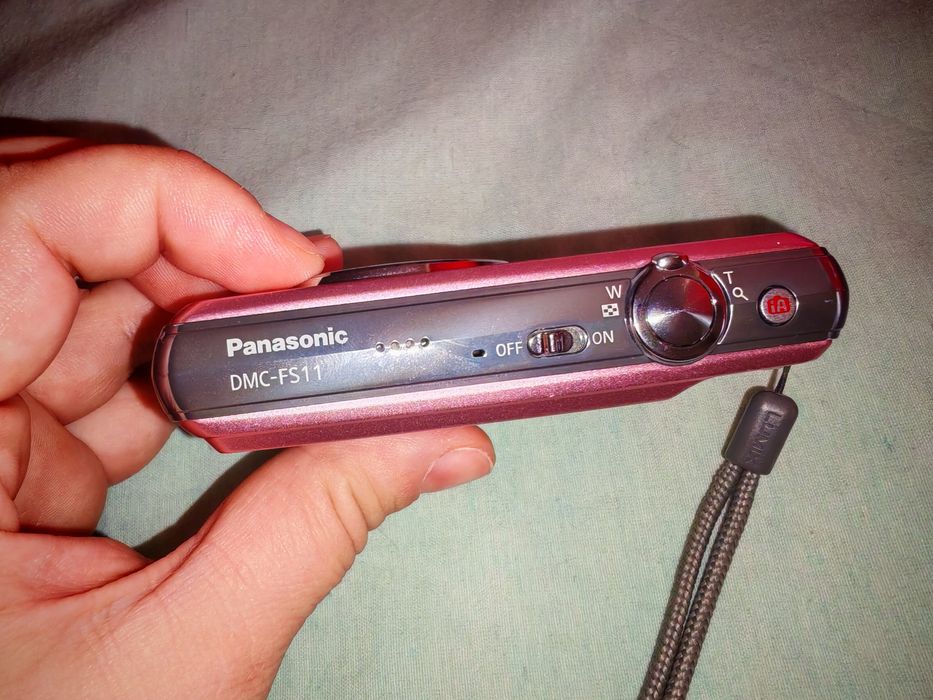 Фотоапарат Lumix малко розово бижу