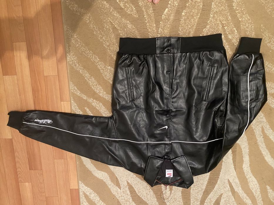 Продам кожак Nike