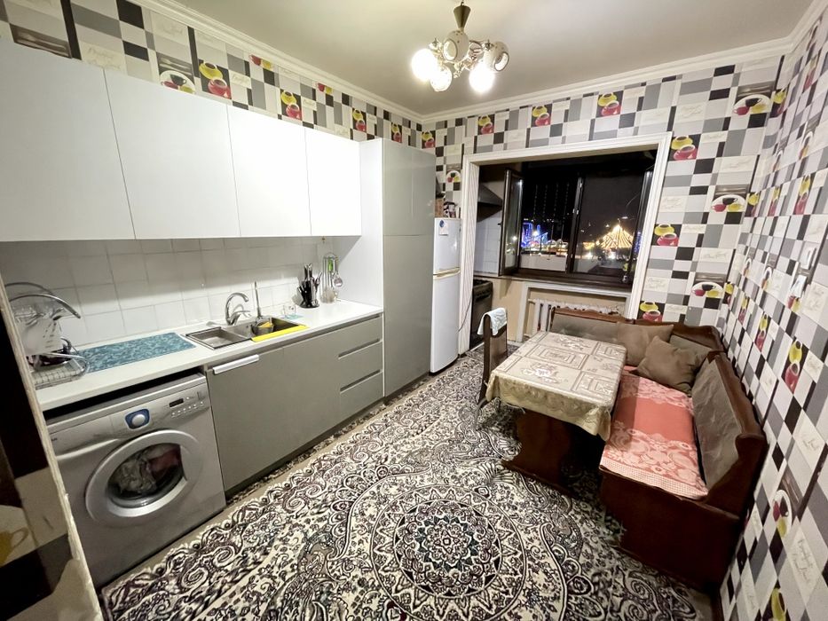 Марказдаги 4 хонали срочна