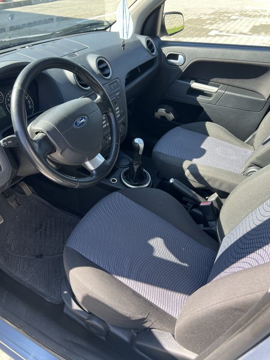 Ford Fusion 1.6 benzina