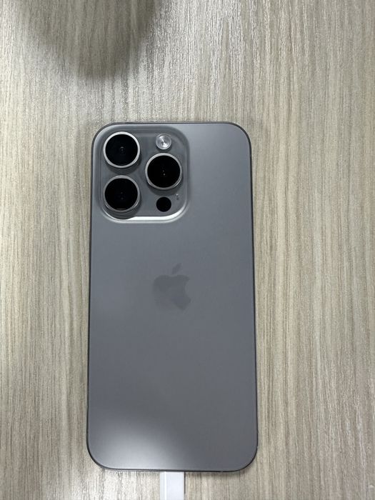Iphone 15 pro 256 titanium