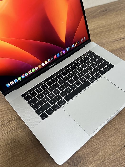 Macbook Pro 2017 Core i 7 16/512GB 15inch