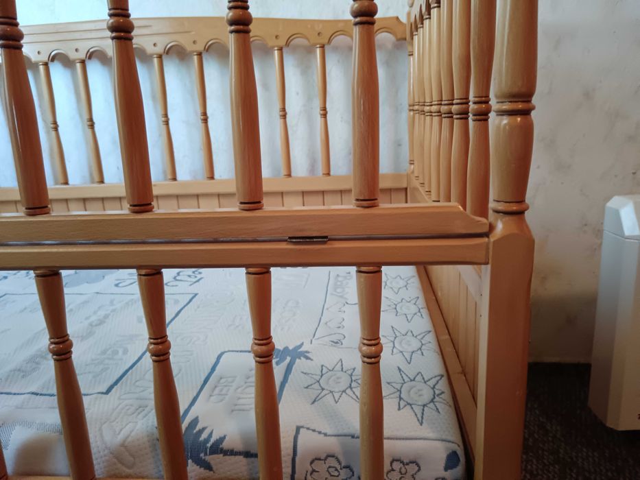 Детско легло 100% дърво с матрак Дормео