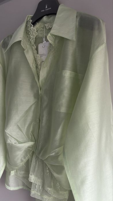 Риза с дантела от две части